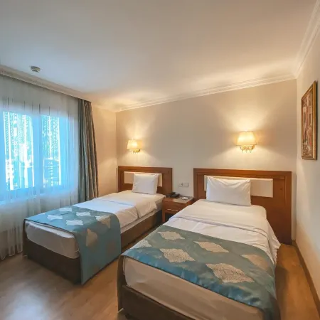 Premier Vista Hotel