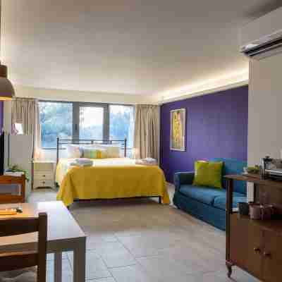 Chroma Lodge Pikermi Rooms