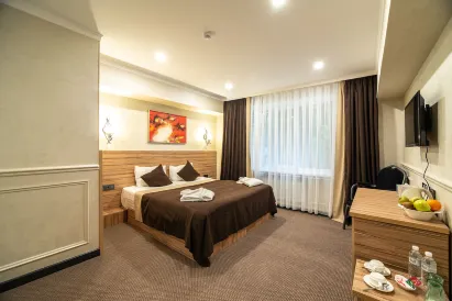 Mildom City Hotel