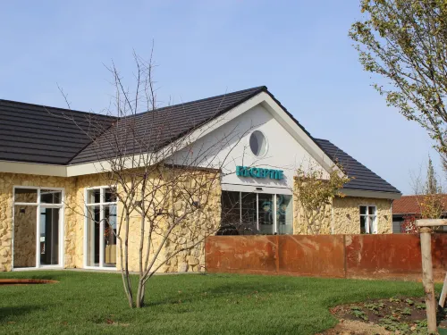 Chalet in Bemelen with Outdoor Fireplace Hotels in Berg en Terblijt