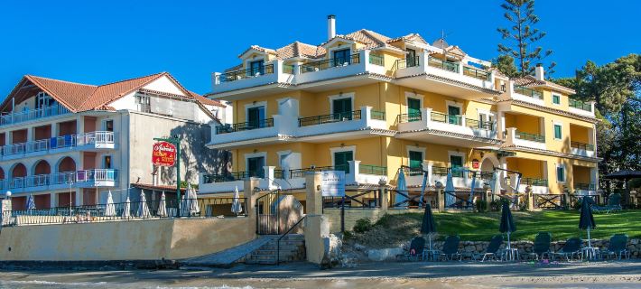 Andreolas Luxury Suites Hotels in Planos