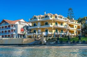 Andreolas Luxury Suites