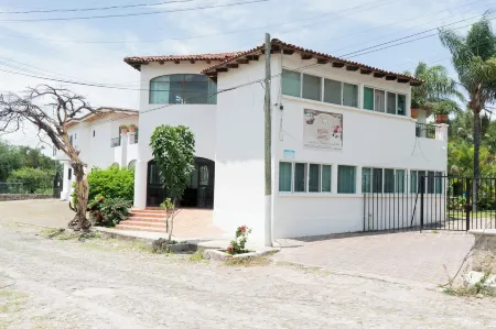 Capital O la Joya Del Lago Отели в г. Ахихик