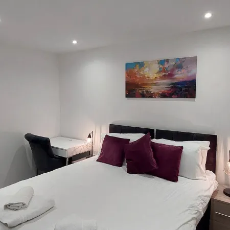 Modern 2 Bedroom Apartments - Camberley