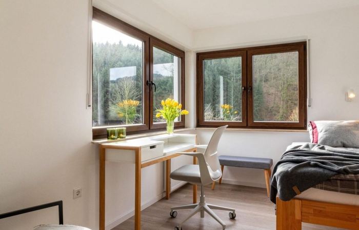 Modernes Split-Level Haus Nahe am Hennesee