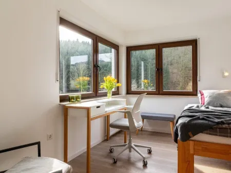 Modernes Split-Level Haus Nahe am Hennesee