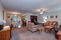 Lakeview Escape Kayaks Hotels in Hernando