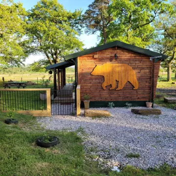 Cosy Wood Cabin in Rural Area Near National Park Отели в г. Камнок