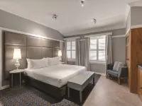 Hotel Kurrajong Canberra Hotels near Commonwealth Park