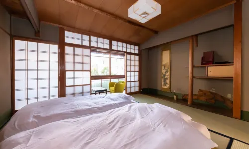 Izuyasu Traditional Kyoto Inn Serving Kyoto Cuisine