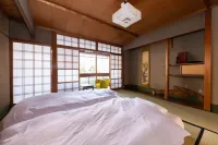 Izuyasu Traditional Kyoto Inn Serving Kyoto Cuisine