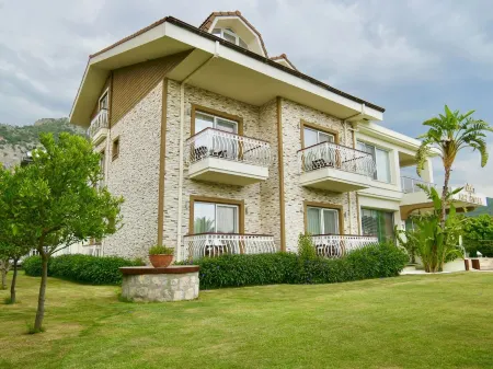 Gocek Naz Hotel Отели в г. Gocek