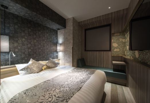 호텔 안 아사쿠사 외관 및 근처 센소지 거리