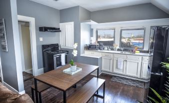 Cozy Downtown 2BA/1BA Historic House - Casa Verde