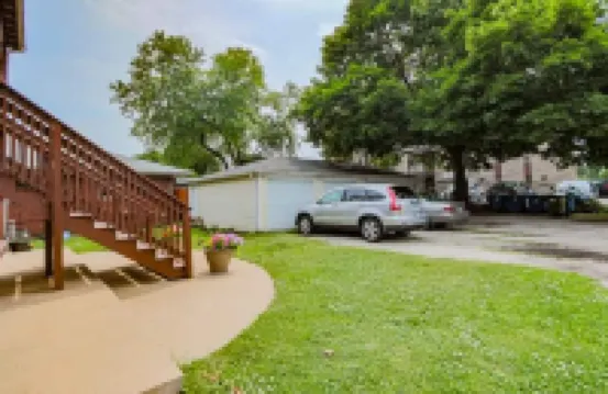 Peaceful One Bedroom Home Near Chicago