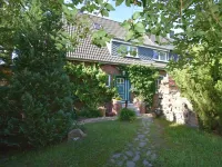 Peaceful Apartment in Ostseebad Boltenhagen with Terrace