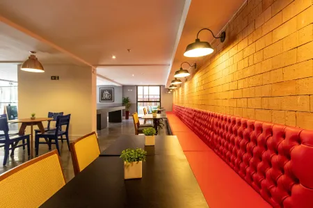 All You Need Отели рядом с достопримечательностью «Botanical Garden of Curitiba»