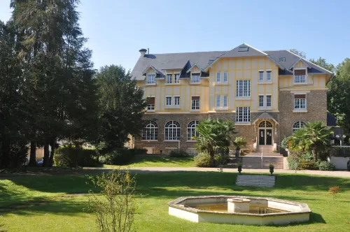 Moulin d'Orgeval Hotels in Orgeval