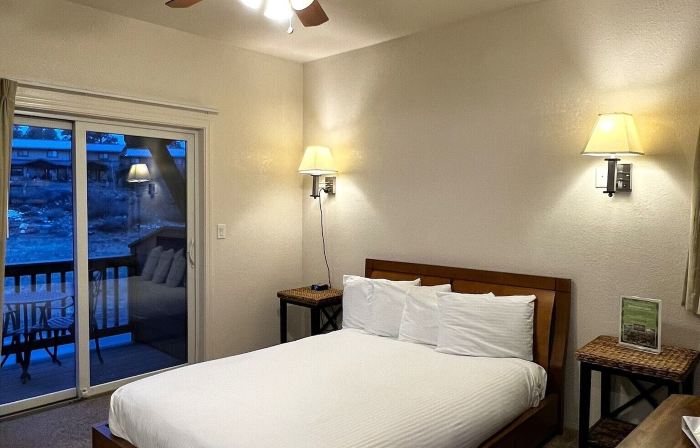 Canyon Plaza Premier Studios and Apts