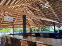The Suites at Fishermen's Village - 2 Bedroom Suites - bar