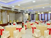 Hotel SGT Plaza Hotels near Thai Temple