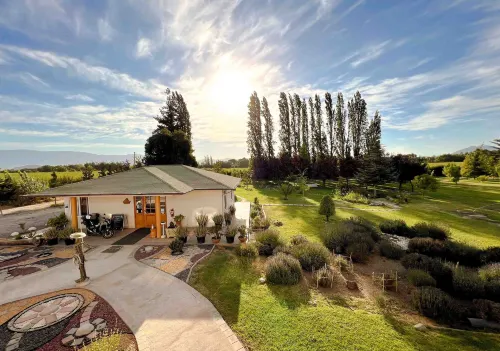 Hotel El Almendro Hotels in Buin