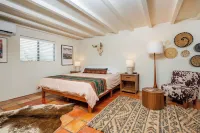 Pecos Trail Inn
