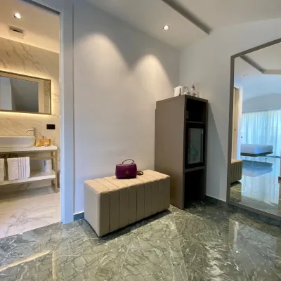 Salemare Rooms & Suites Hotels near Museo Mandralisca