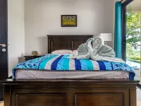 Nostalgic Retro Home on Luxurious Lot with a Private Infinity Pool and Ocean Views Hotels in Potrero