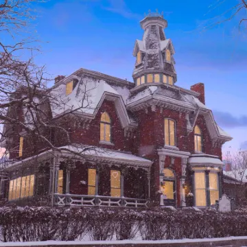 Hochelaga Inn Các khách sạn gần Đại học Queen
