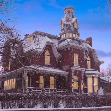 Hochelaga Inn