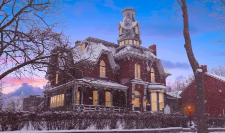 Hochelaga Inn Отели в г. Кингстон