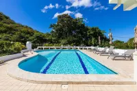 Siesta Hotel - Pools
