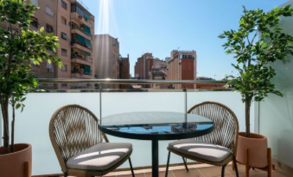 limehome Barcelona Carrer de Besalú 82