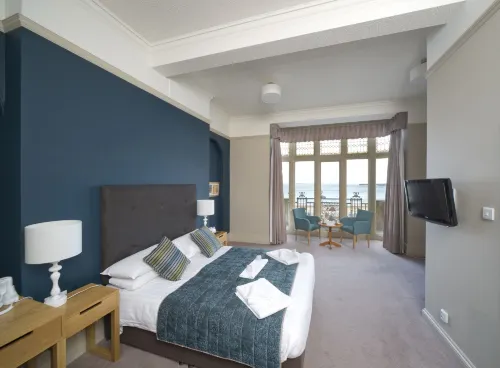 Ship and Castle Hotel Hotels in Truro