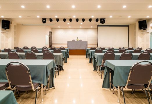 반 클랑 아오우 비치 리조트의 스파 시설 또는 수영장