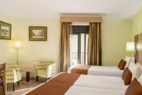 Hostal Ballesta - Balcony