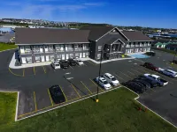 Crossroads Inn & Suites - Parking