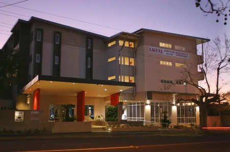 Laguna Serviced Apartments Отели рядом с достопримечательностью «St Luke's Anglican Church»