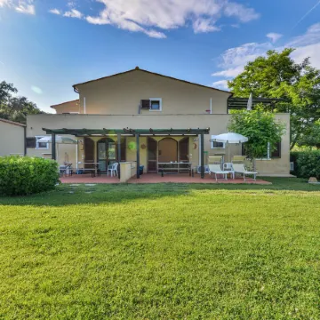 Residence le Acacie Отели в г. Каполивери