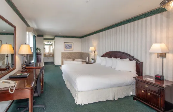 翡翠海豚酒店及迷你高爾夫