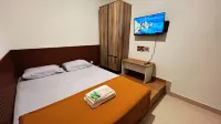 The Segaran House (Syariah) Hotels in Cipayung