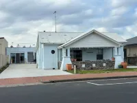 Location the Beach House Studio - Unique Seafront Affordable and Pets Negotiable