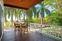 Maka Nui Estate Private, Family Style Home , Newly Renovated