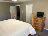 Wonderful, Spacious, Upscale Game Day home just 5 miles from Kyle Field!