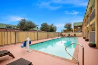 Best Western Cedar Inn - 3-Star
