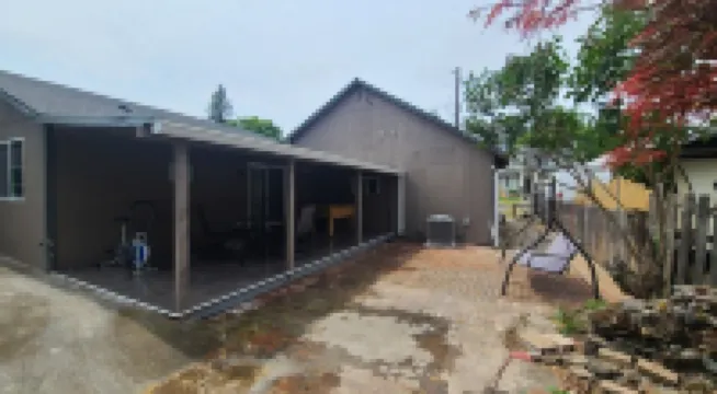 Newly Remodeled 3/2 w/ King Bed Near Intel