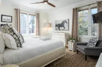 Luxurious Outdoor Hot Tub and Elegant Furnishings - Charming Escape