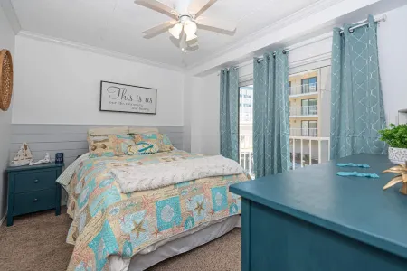 Scenic Canal Views and Outdoor Pool - Charming Waterfront Retreat