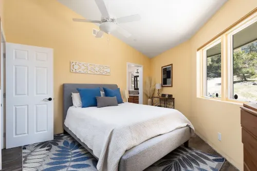 Private Oasis with Hot Tub and Scenic Trails - Stunning Yurt House Hotels in Crestline